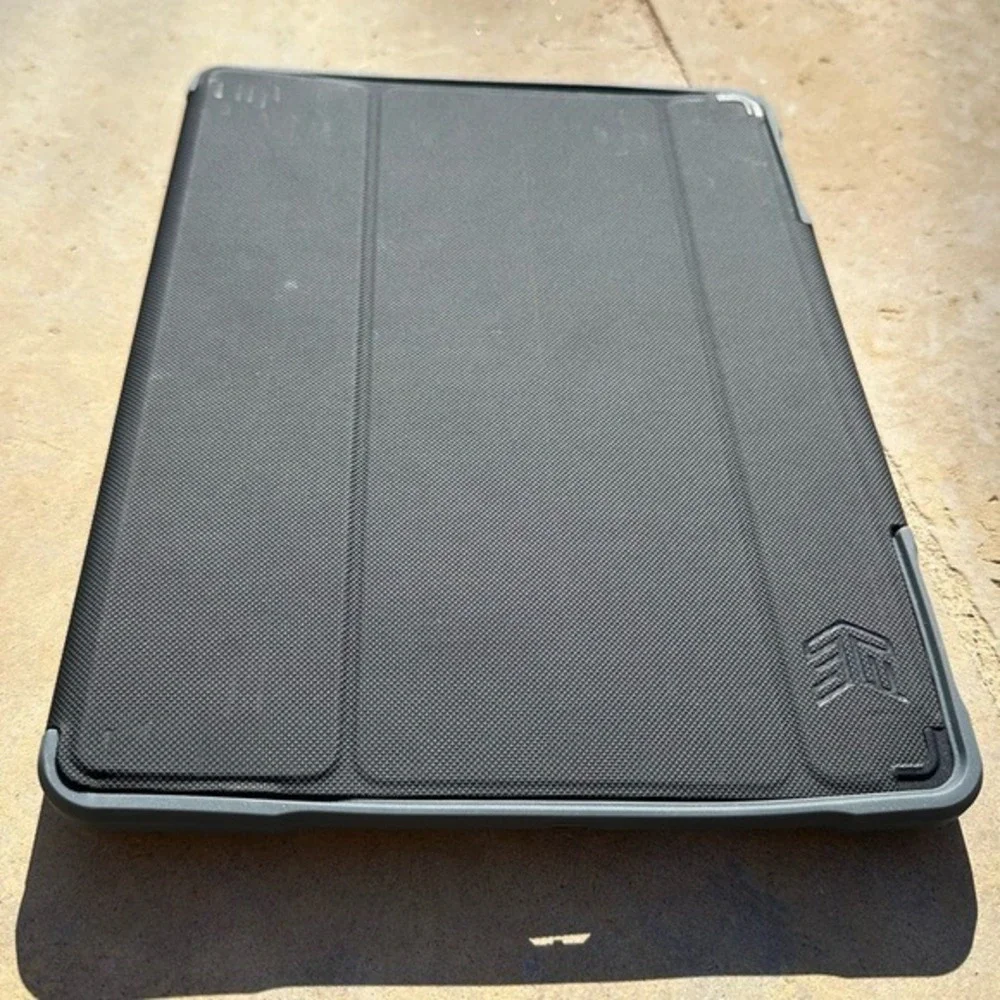STM Dux Plus Duo 10.2